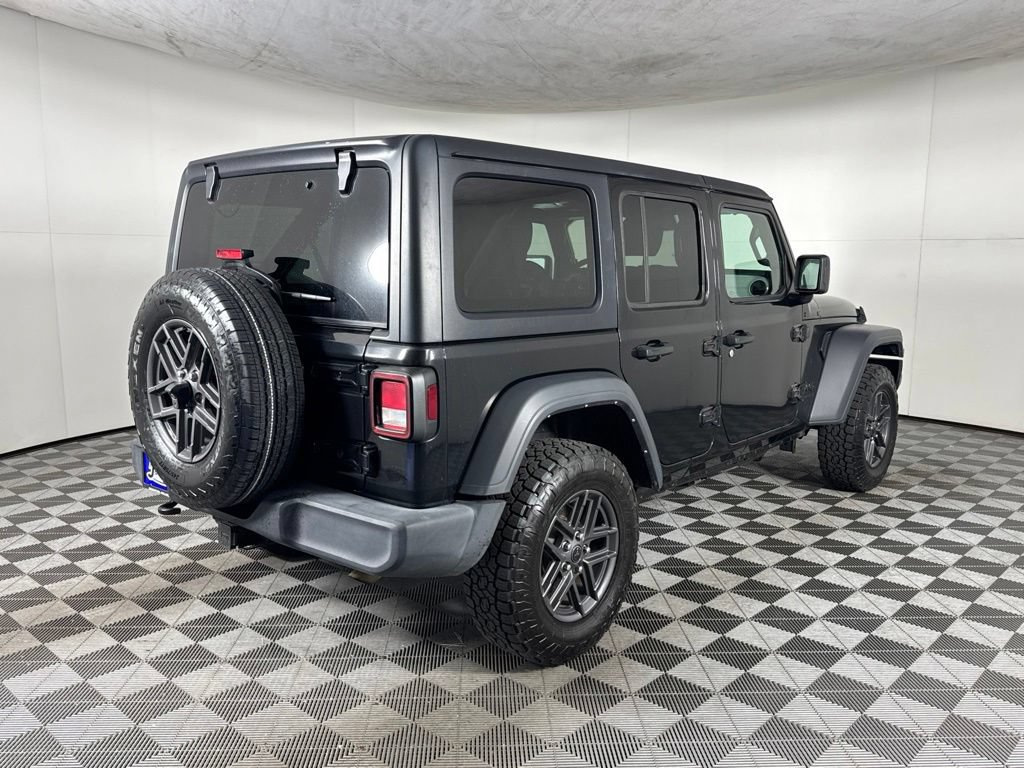 Used 2024 Jeep Wrangler Unlimited Sport AWD/4WD image 5