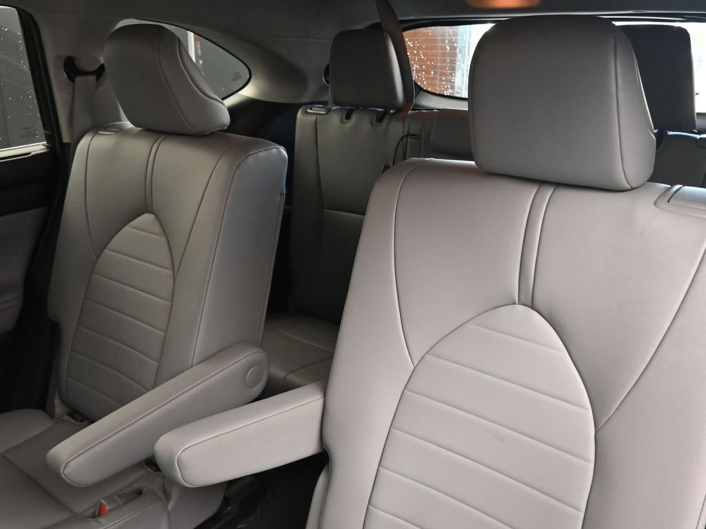 Used 2022 Toyota Highlander XLE image 20