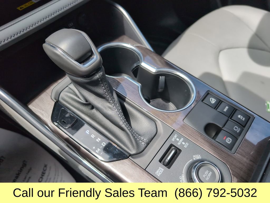 Used 2023 Toyota Highlander Limited AWD/4WD image 23