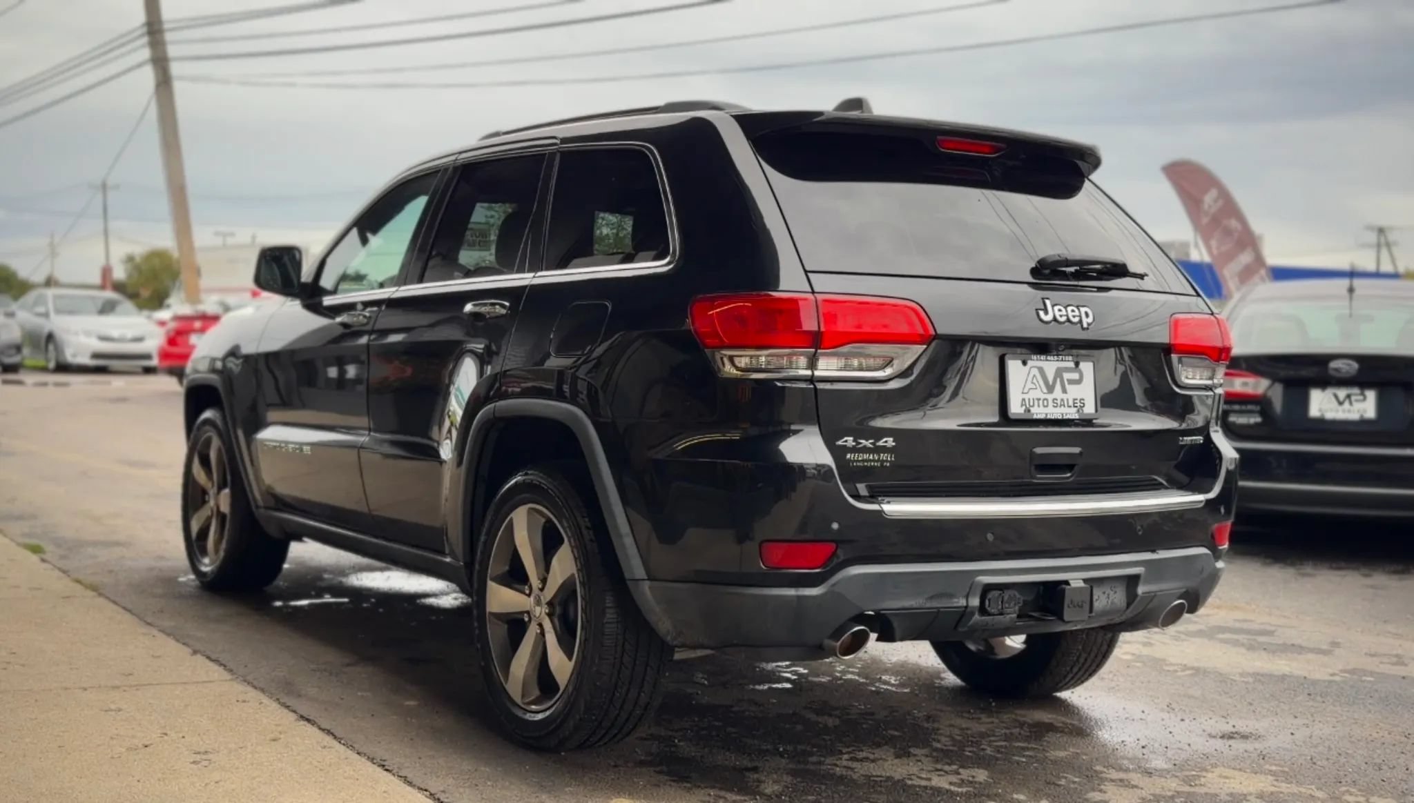 Used 2014 Jeep Grand Cherokee Limited w/ Trailer Tow Group IV AWD/4WD image 4