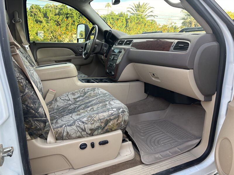 Used 2014 Chevrolet Silverado 3500 LTZ w/ Suspension Package, Off-Road AWD/4WD image 12