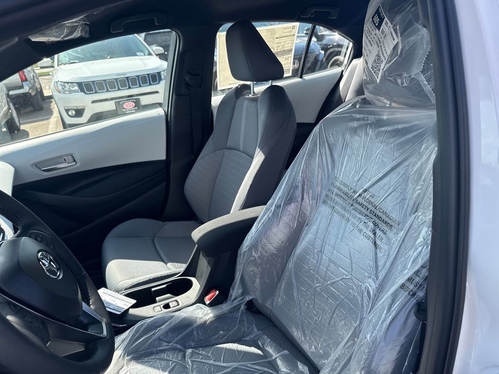 New 2026 Toyota Corolla SE FWD image 18