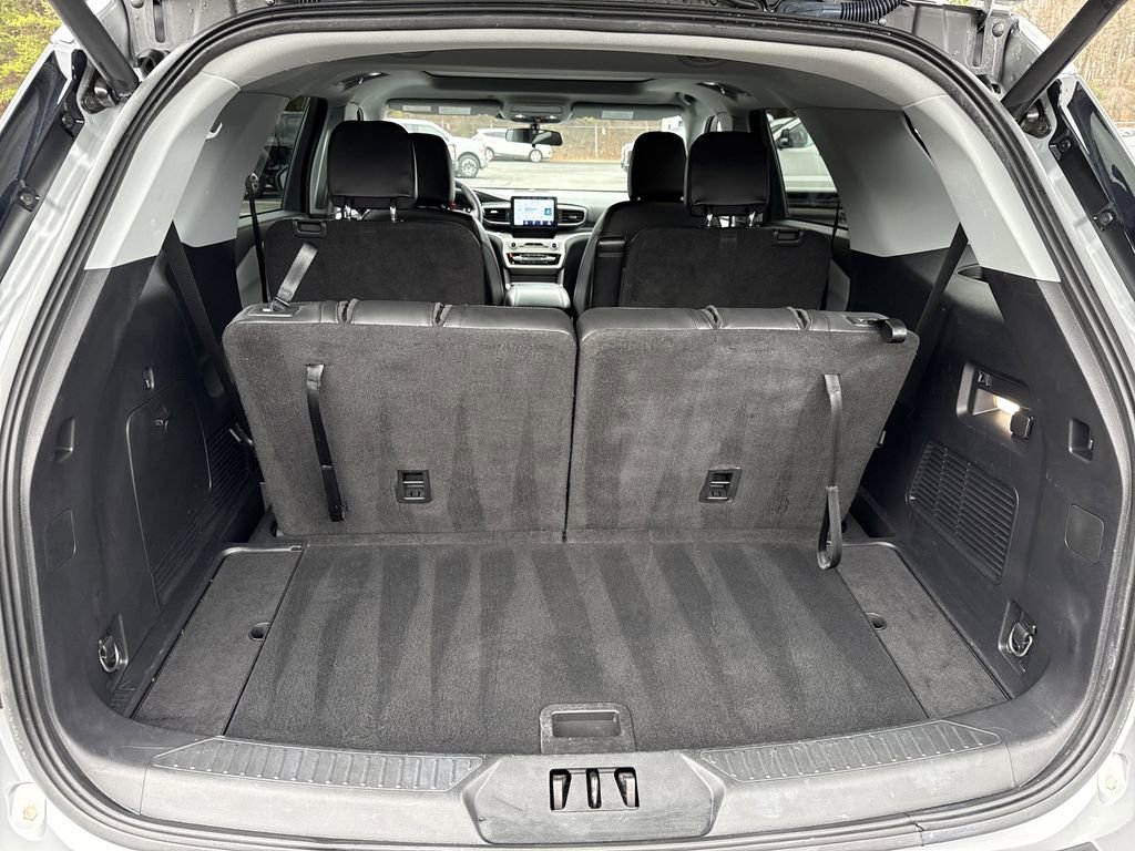 Used 2022 Ford Explorer XLT w/ Equipment Group 202A image 21