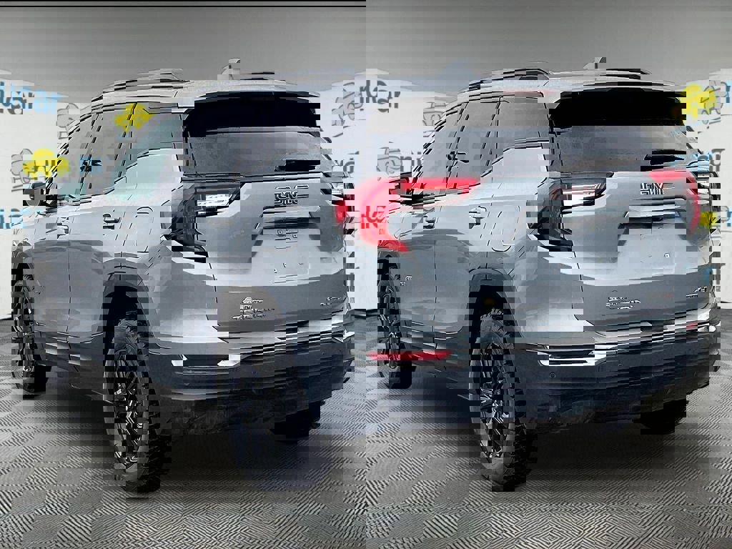 Used 2024 GMC Terrain AT4 image 4