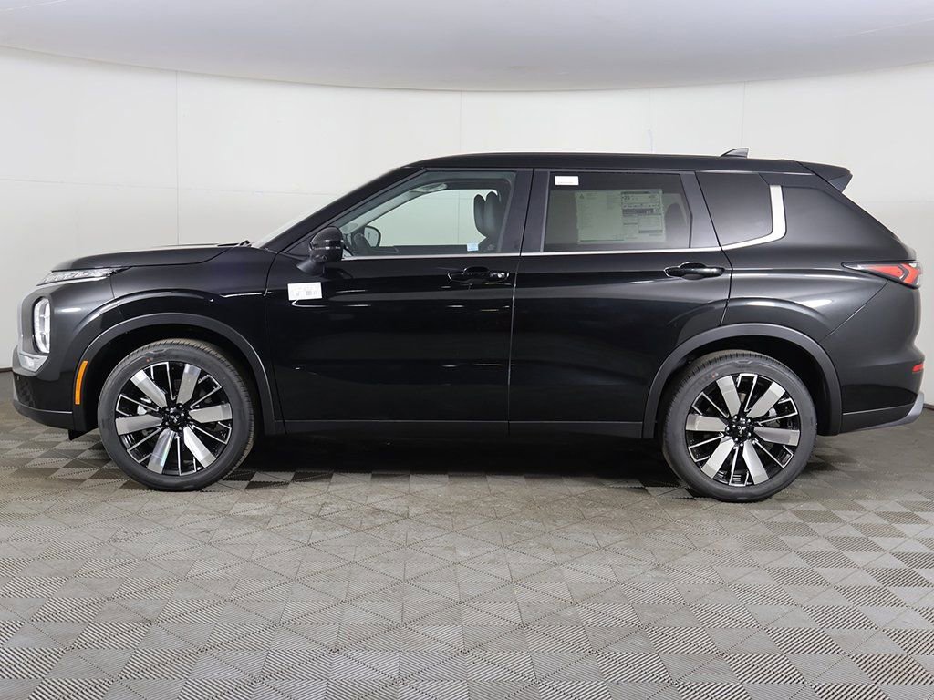 New 2026 Mitsubishi Outlander SE image 17
