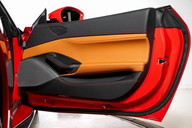 Used 2019 Ferrari Portofino image 58