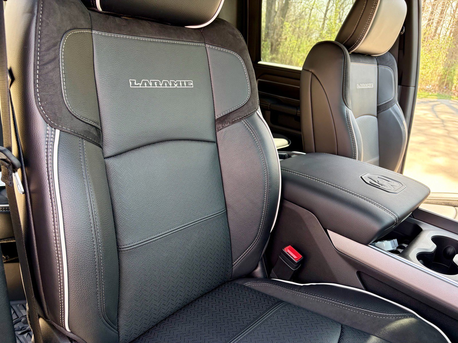 New 2026 RAM 3500 Laramie AWD/4WD image 20