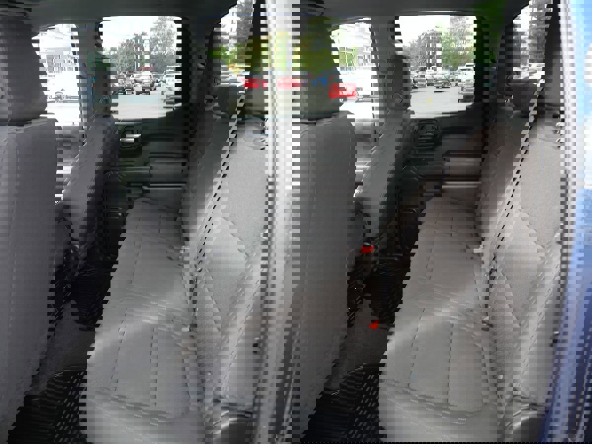 Used 2020 Chevrolet Silverado 1500 Custom w/ Custom Value Package image 19