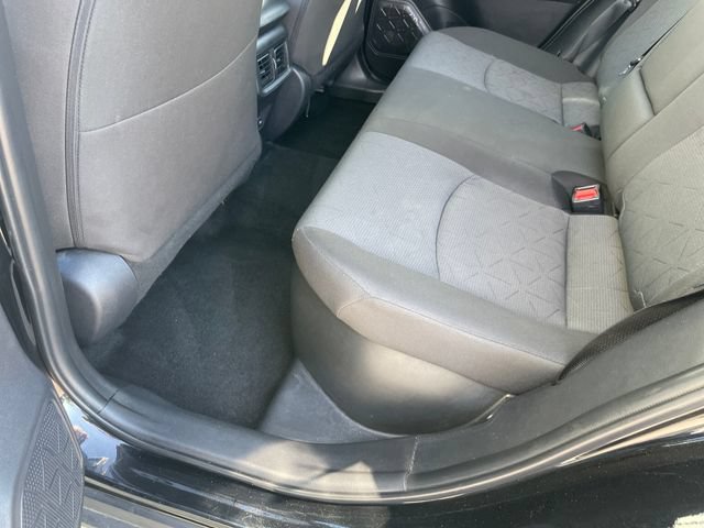 Used 2025 Toyota RAV4 XLE AWD/4WD image 26
