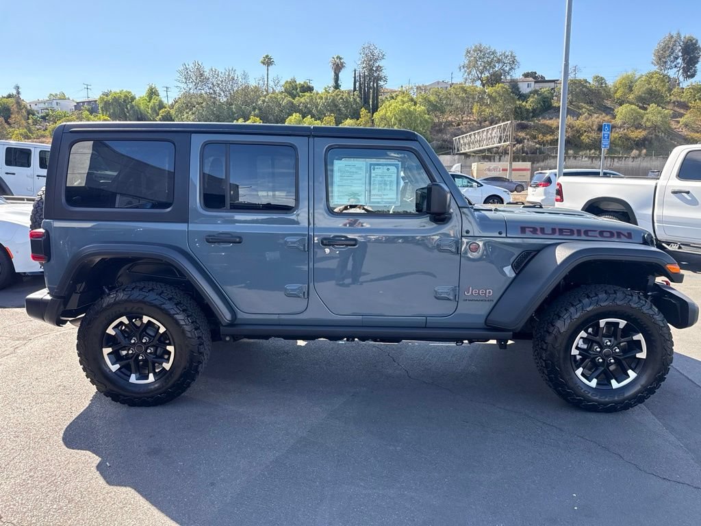 Certified 2025 Jeep Wrangler Unlimited Rubicon w/ Convenience Group AWD/4WD image 9