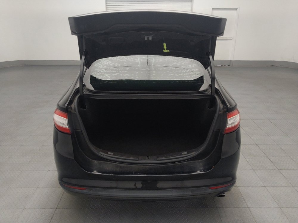 Used 2016 Ford Fusion SE FWD image 29