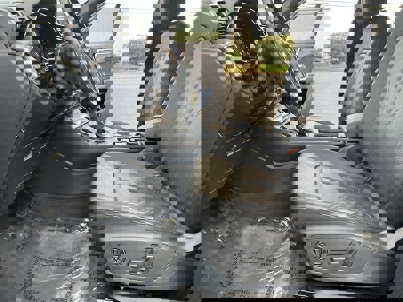 Used 2021 Audi Q3 2.0T Premium Plus w/ Premium Plus Package image 22