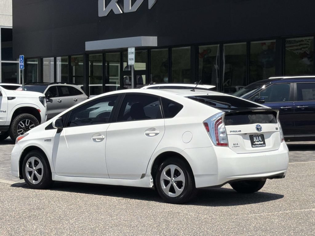 Used 2015 Toyota Prius Two FWD image 27