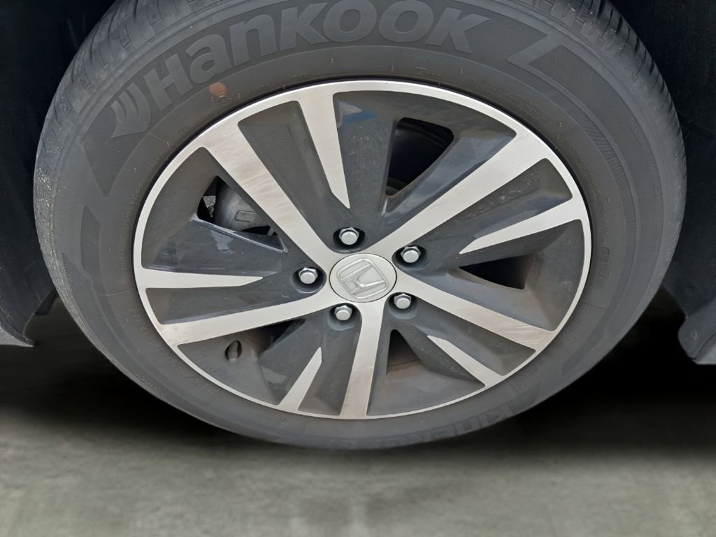 Certified 2024 Honda Civic LX image 29