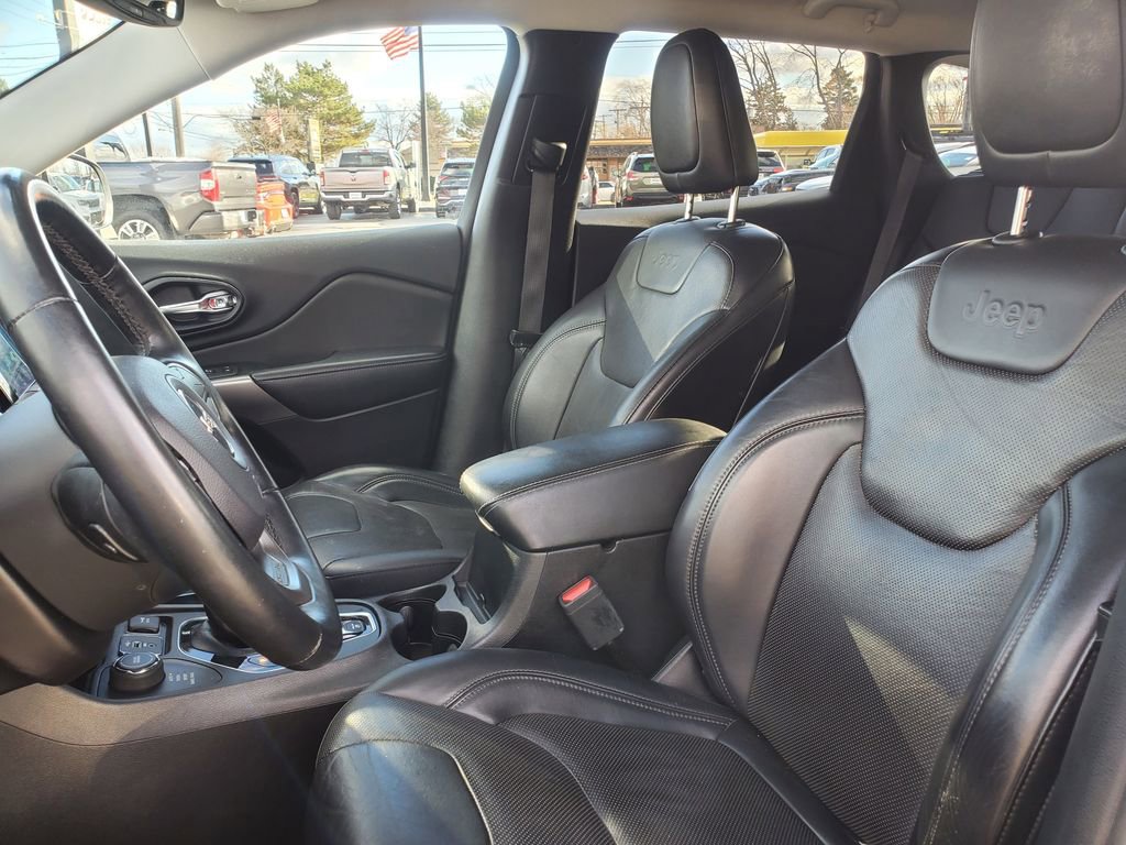 Used 2019 Jeep Cherokee Limited image 14