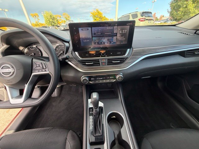 Used 2025 Nissan Altima 2.5 SV w/ SV Special Edition Package AWD/4WD image 26