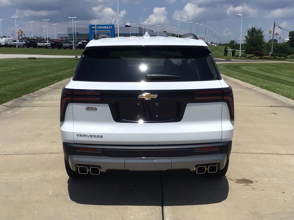 New 2025 Chevrolet Traverse LT w/ Enhanced Driving Package image 5
