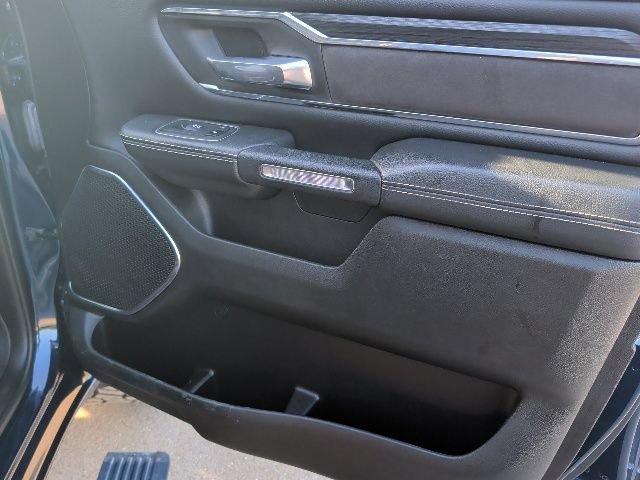 Used 2024 RAM 1500 Laramie AWD/4WD image 11