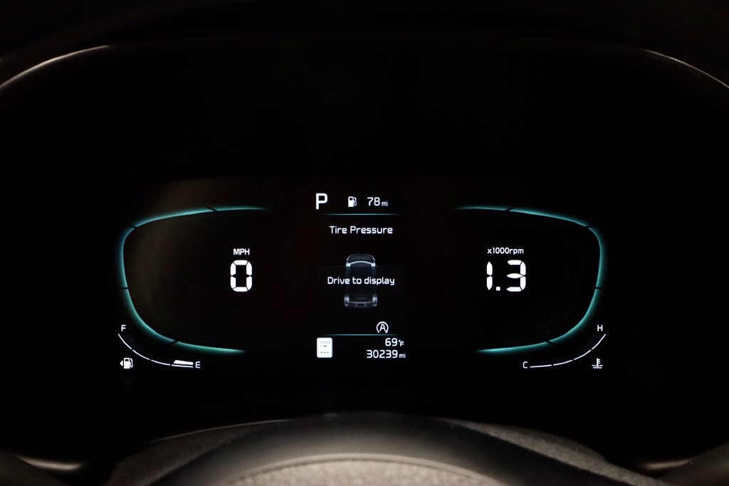 Used 2023 Kia Soul LX w/ LX Technology Package FWD image 27