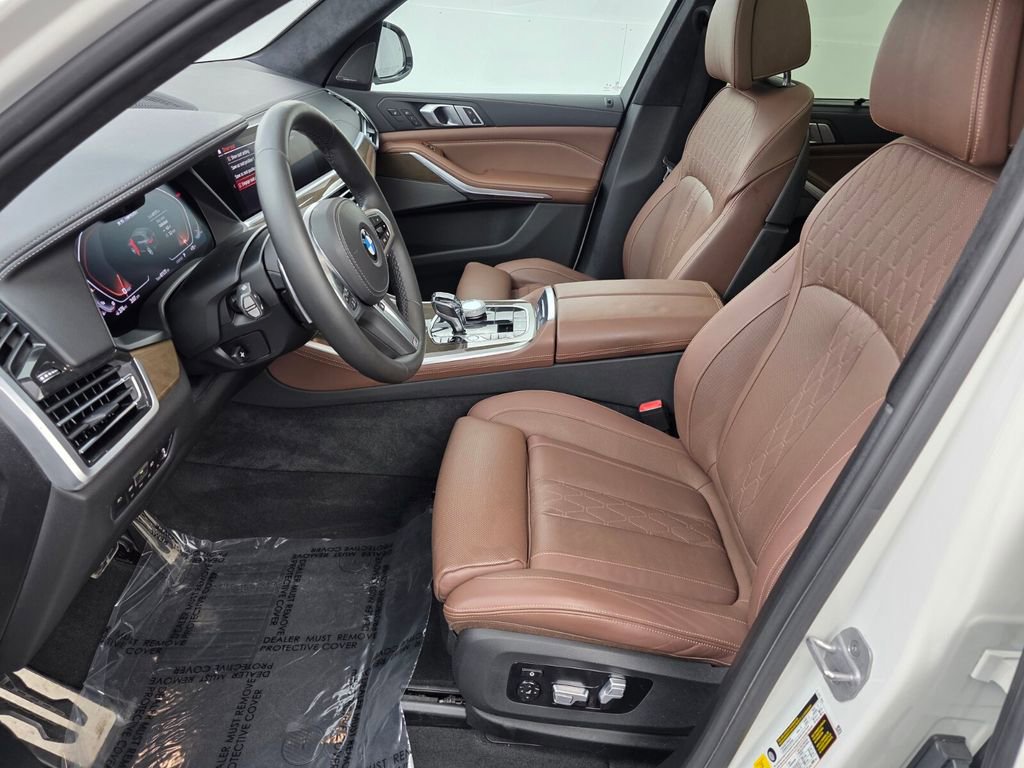 Used 2021 BMW X5 M50i w/ Executive Package image 9
