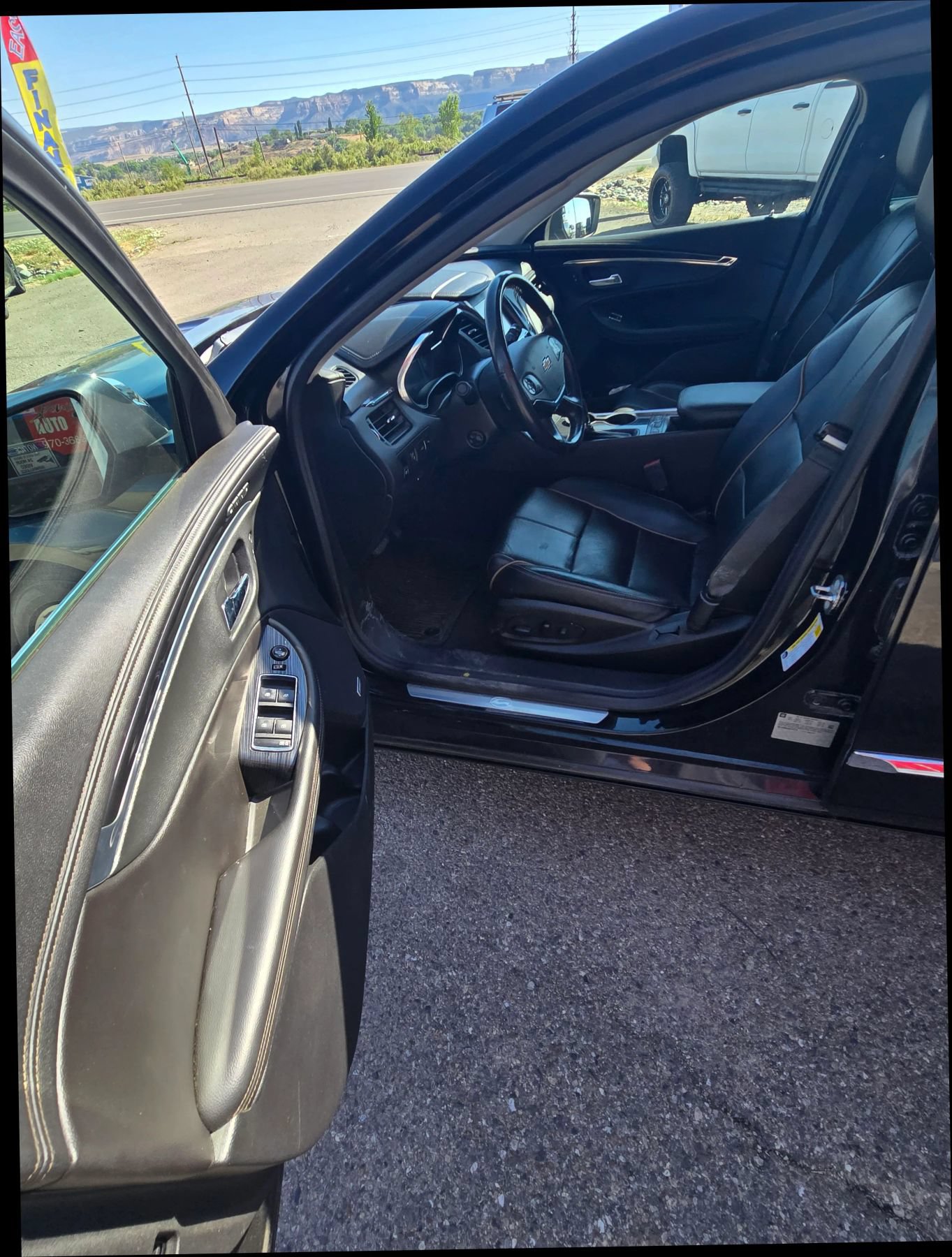 Used 2018 Chevrolet Impala Premier w/ Premier Convenience Package FWD image 6