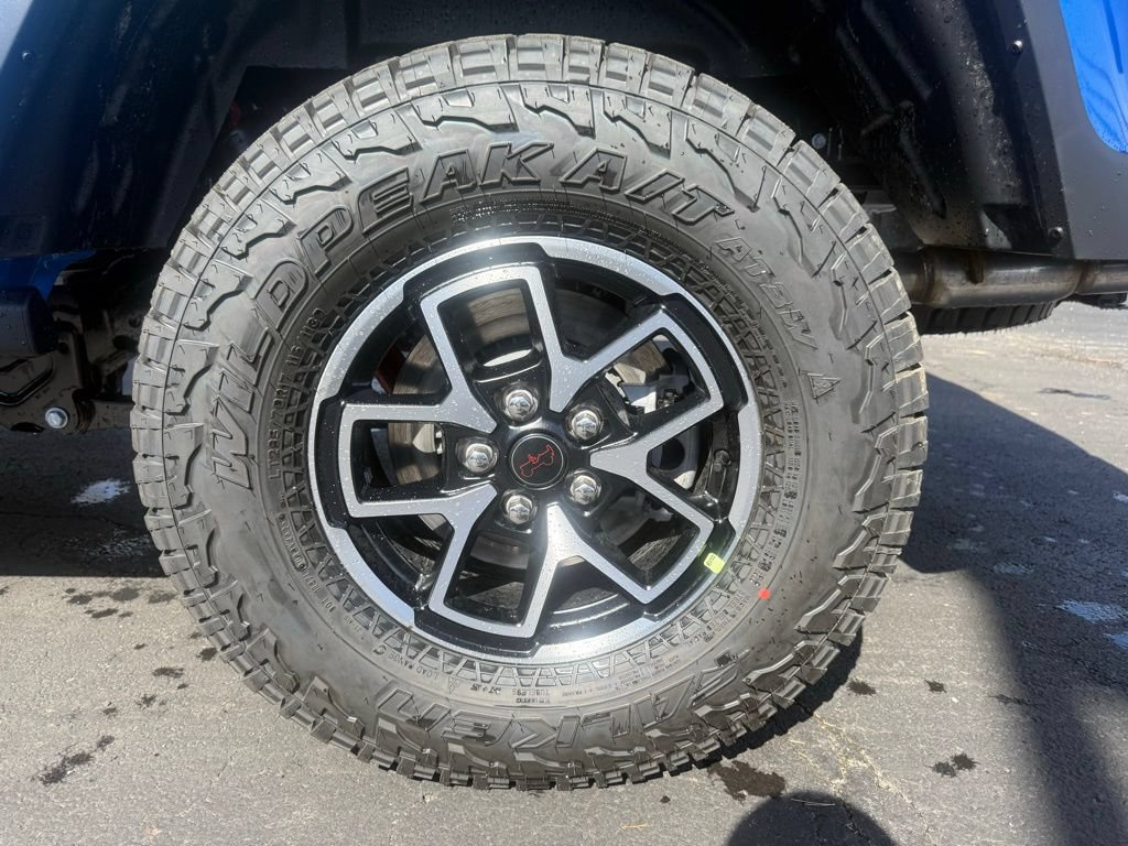 New 2026 Jeep Gladiator Rubicon w/ Whitecap Package AWD/4WD image 35