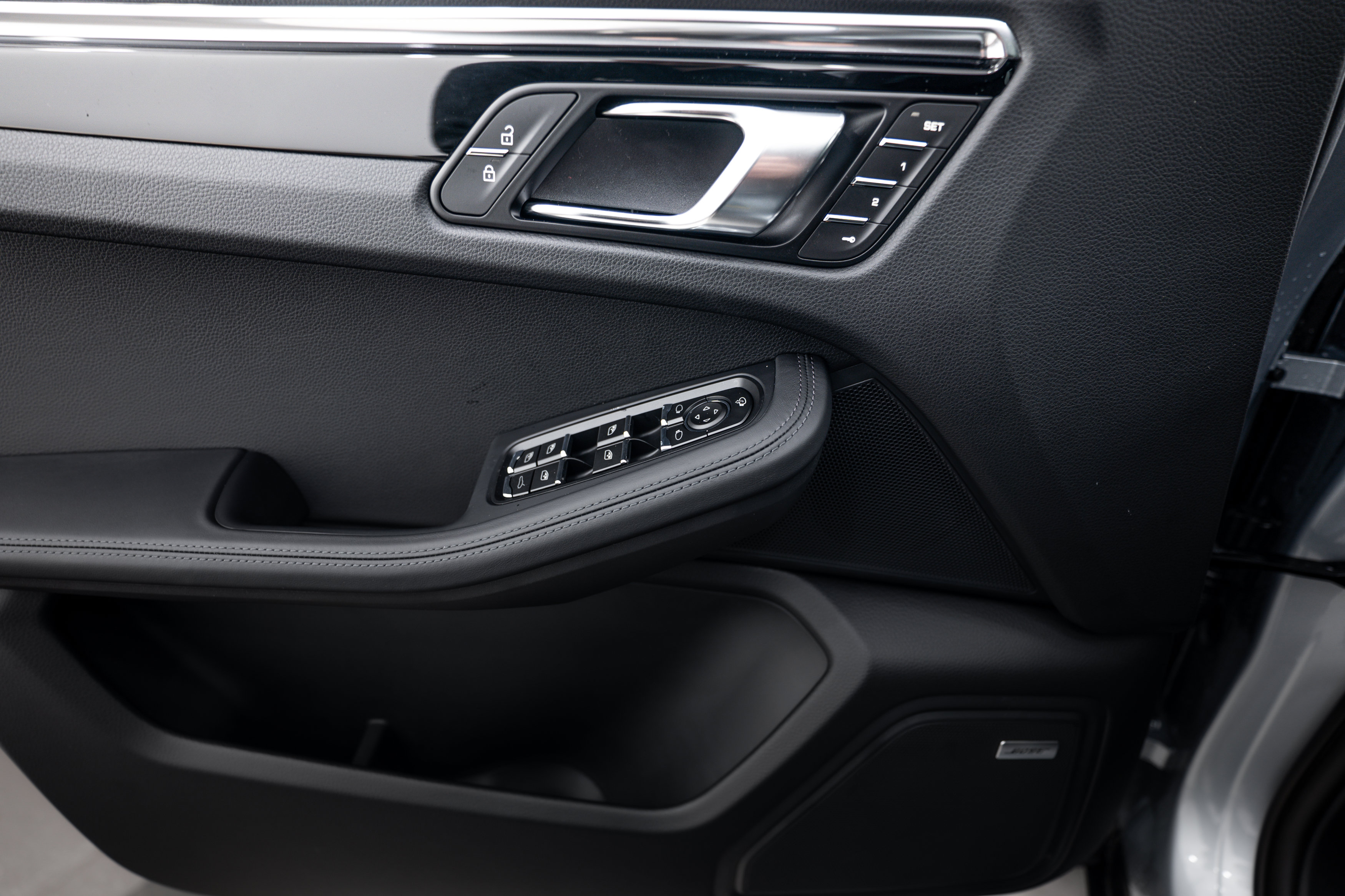 Certified 2026 Porsche Macan S AWD/4WD image 17