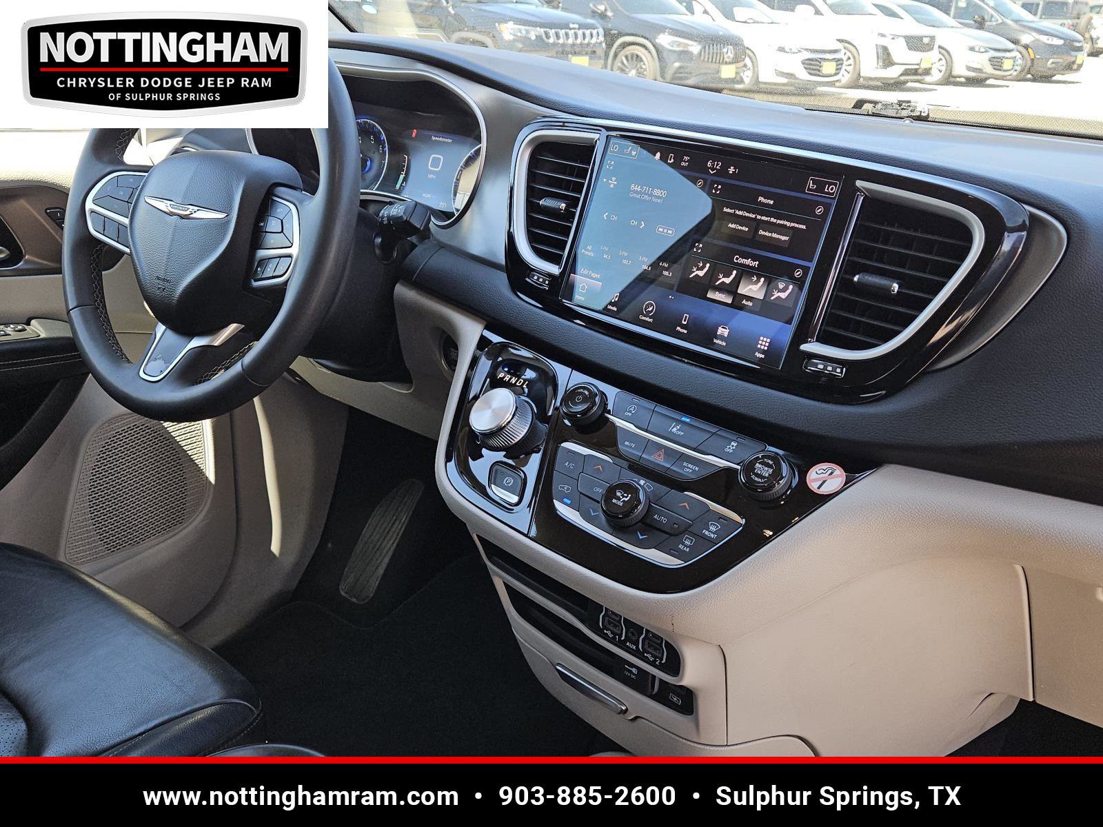 Used 2022 Chrysler Pacifica Touring-L image 30