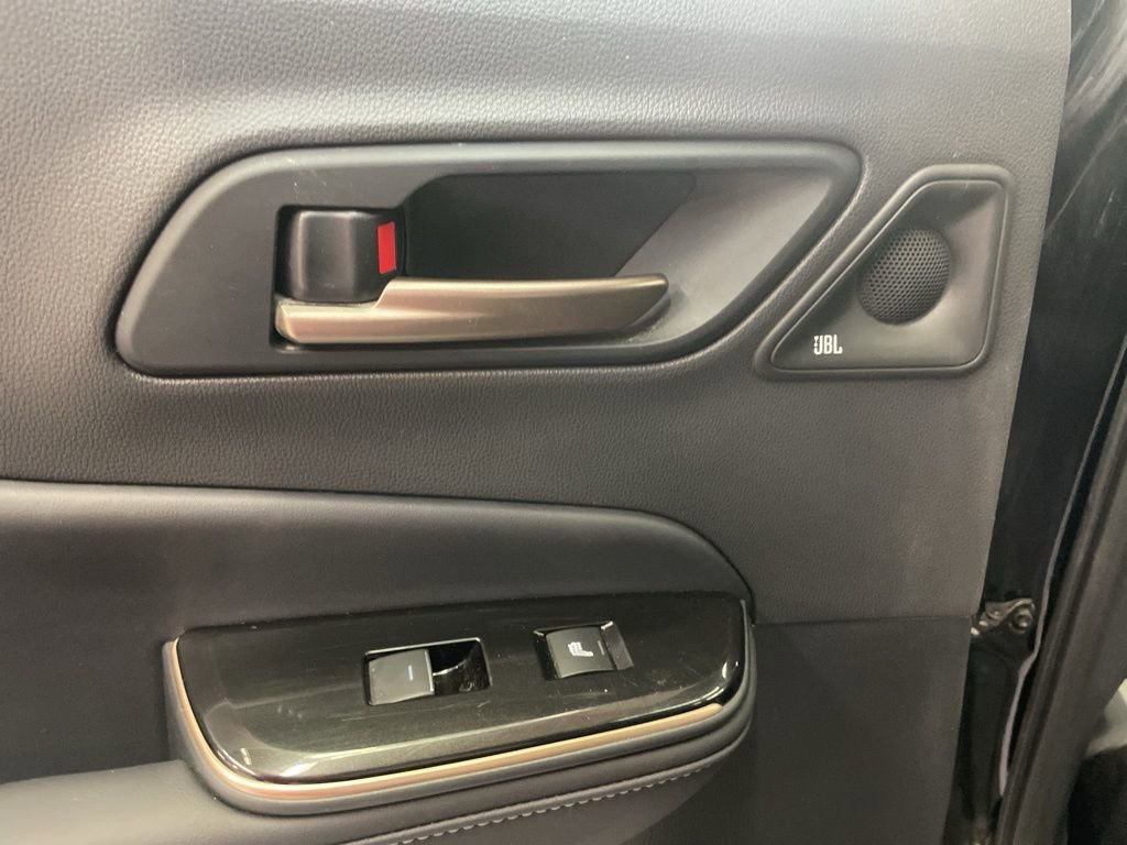 Used 2025 Toyota Crown Signia image 29