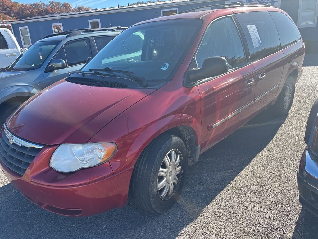 Used 2007 Chrysler Town & Country Touring w/ Leather Interior Group