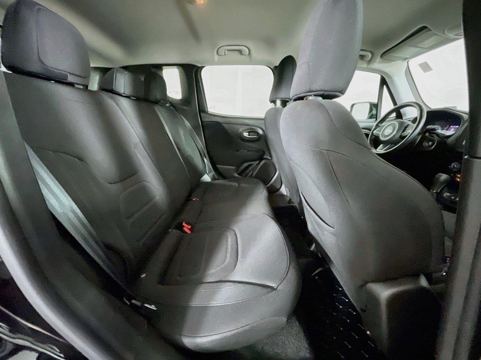 Used 2020 Jeep Renegade Latitude w/ Cold Weather Group AWD/4WD image 28