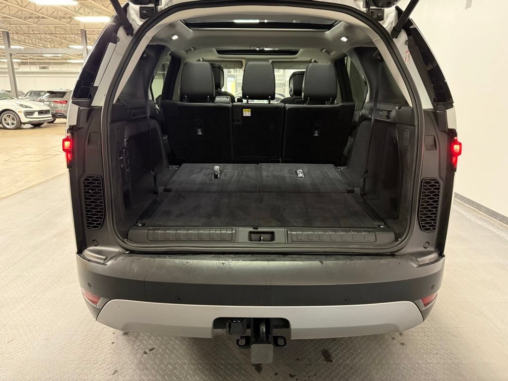Used 2024 Land Rover Discovery S AWD/4WD image 23