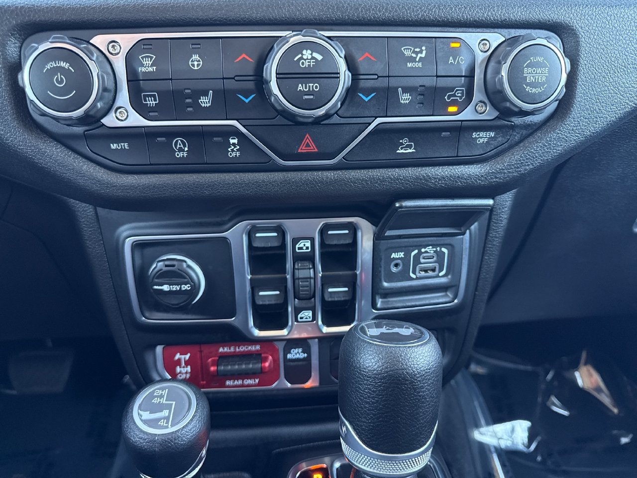 Certified 2025 Jeep Wrangler Unlimited Sport AWD/4WD image 19