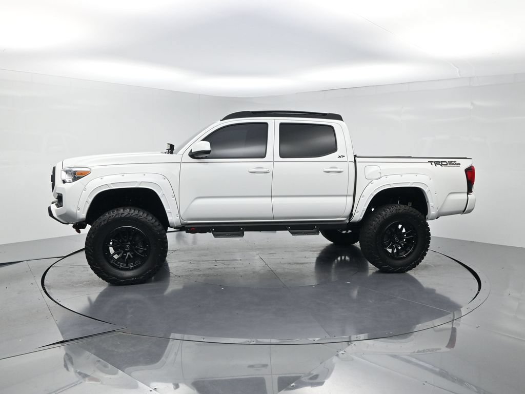 Used 2022 Toyota Tacoma SR AWD/4WD image 3