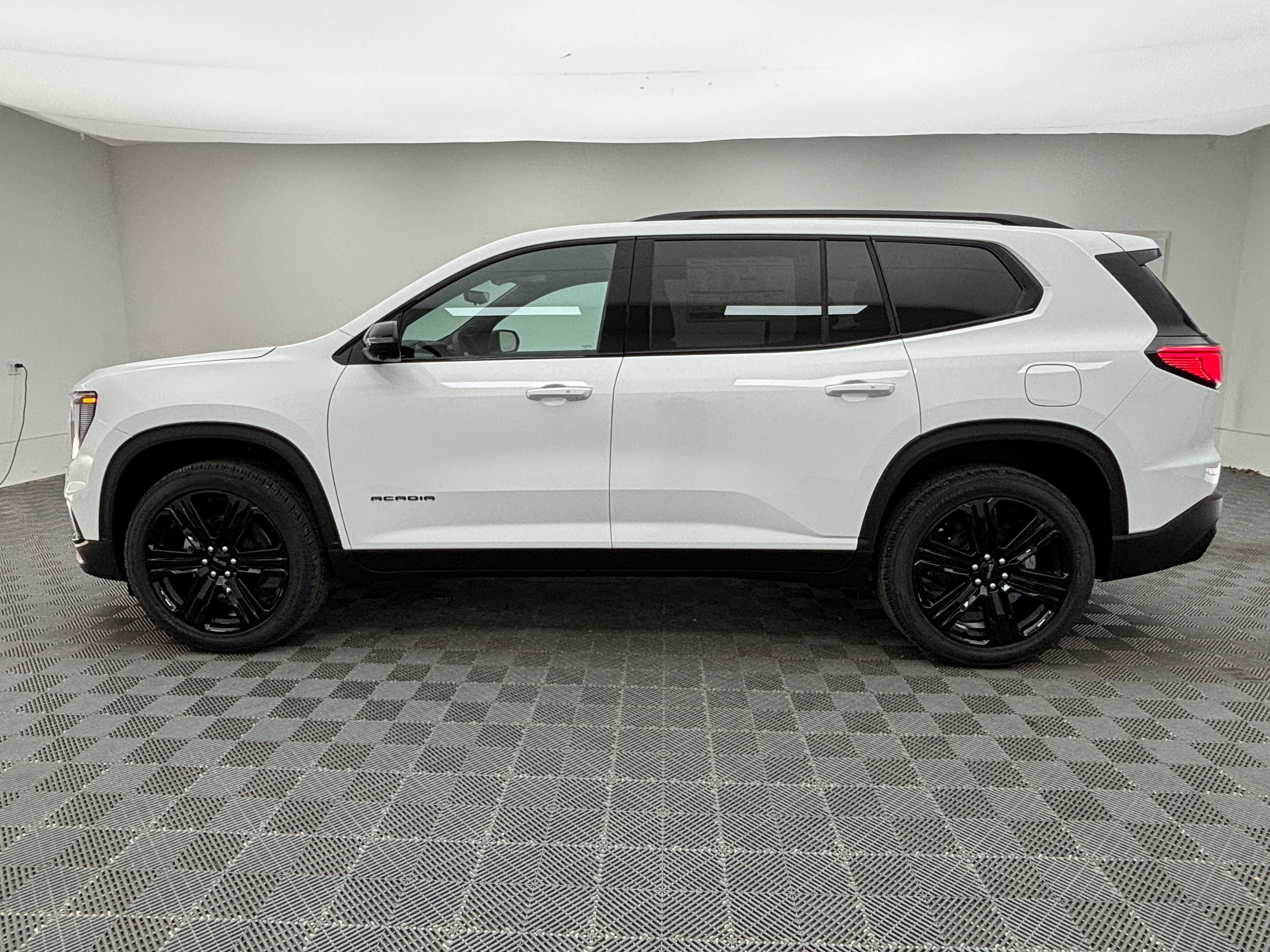New 2026 GMC Acadia Elevation w/ Black Edition FWD image 15