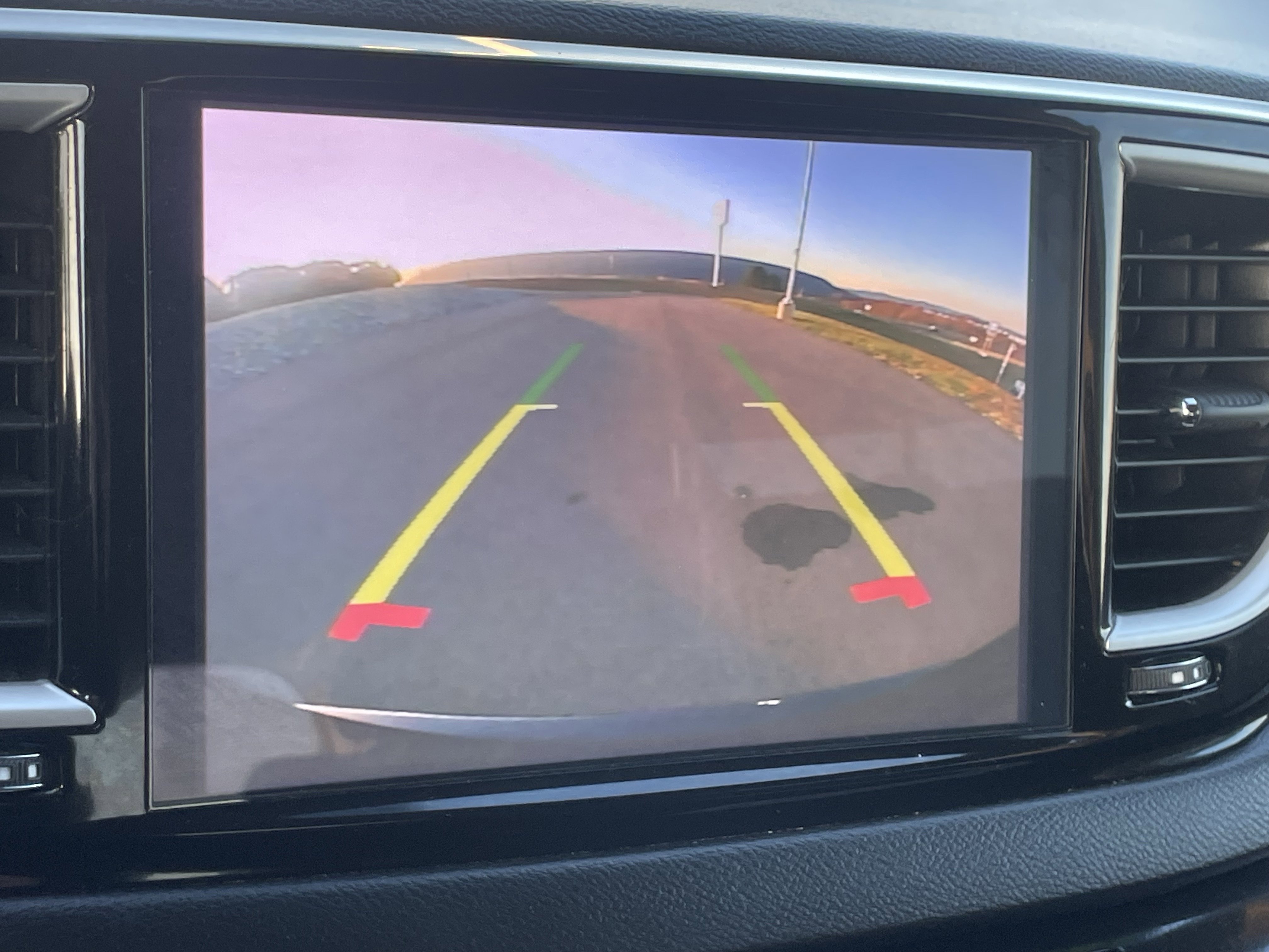 Used 2022 Chrysler Voyager LX image 27