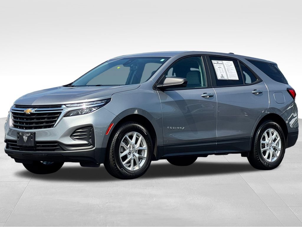 Used 2023 Chevrolet Equinox LS w/ LS Convenience Package FWD image 3