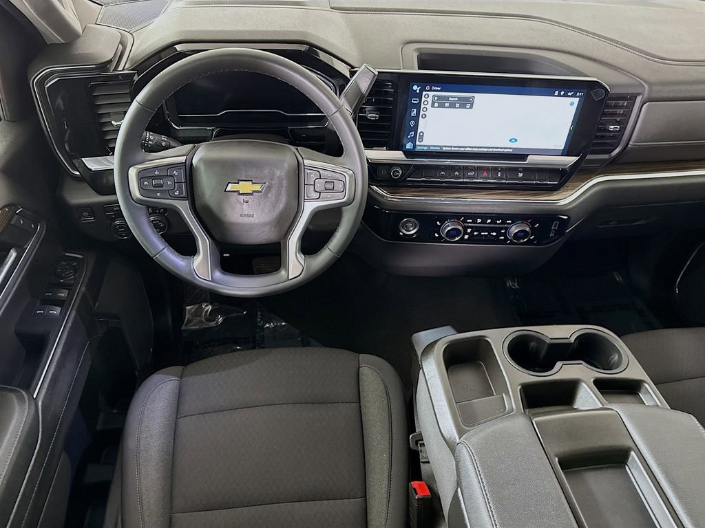 Used 2023 Chevrolet Silverado 1500 LT image 3