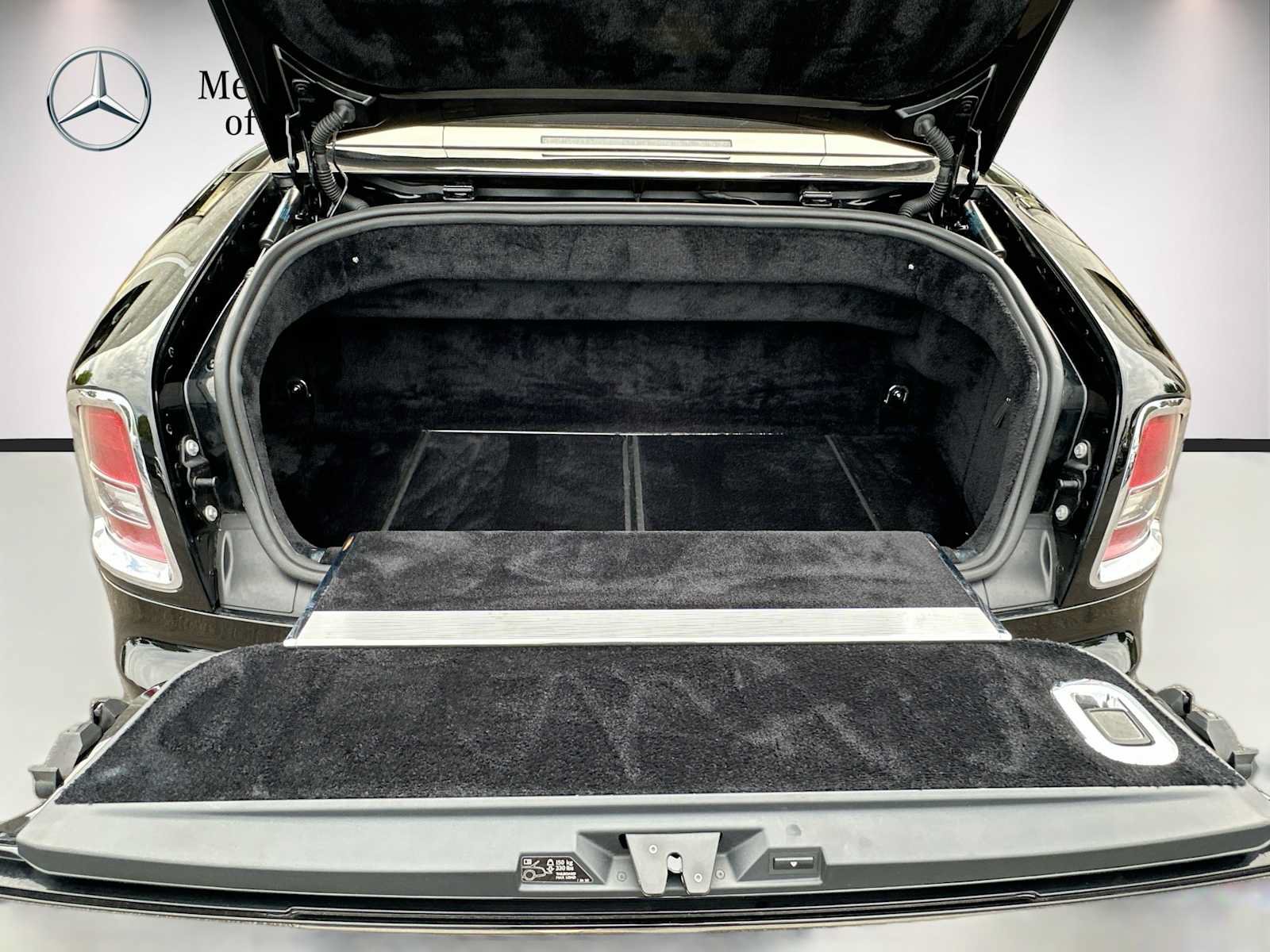 Used 2009 Rolls-Royce Phantom Drophead Coupe RWD image 24