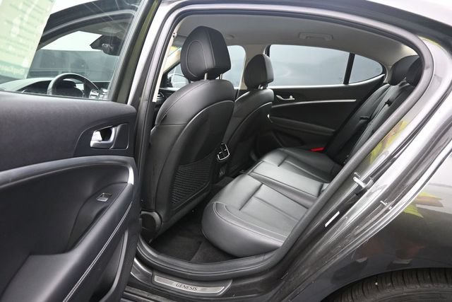 Used 2025 Genesis G70 2.5T AWD/4WD image 36