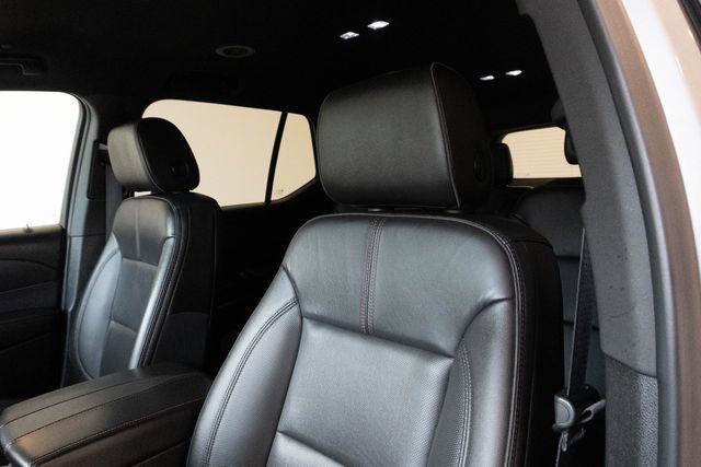 Used 2023 Chevrolet Traverse RS image 21