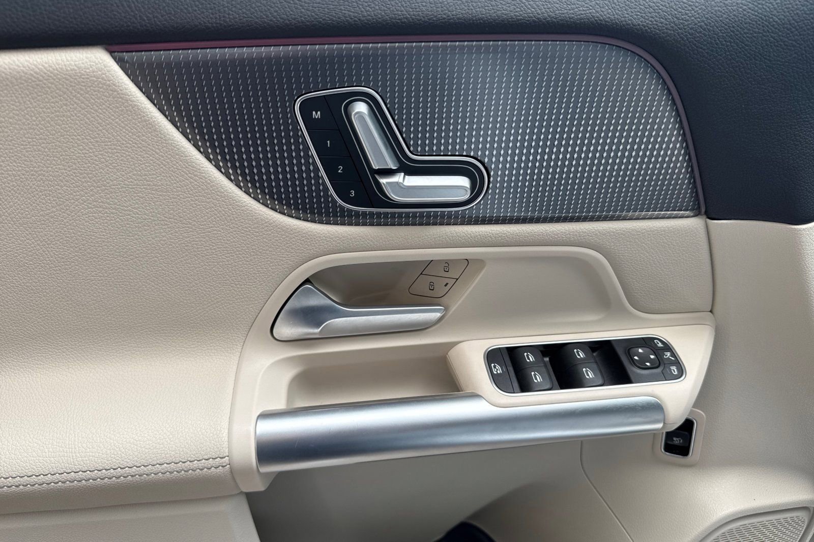 Certified 2023 Mercedes-Benz GLA 250 image 11