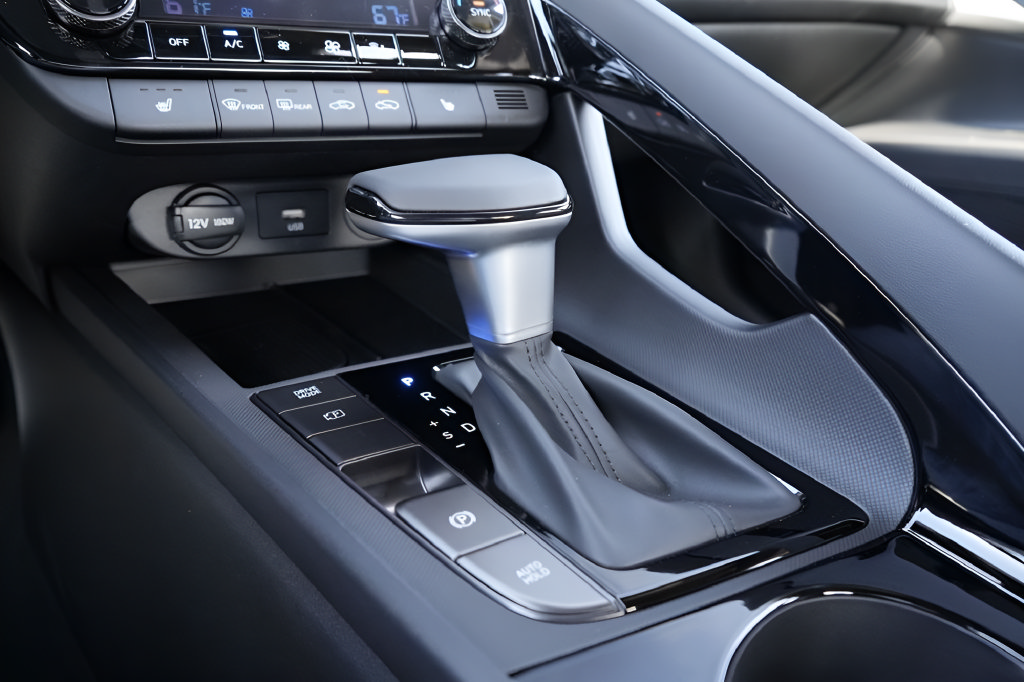 New 2026 Hyundai Elantra SEL Sport FWD image 28