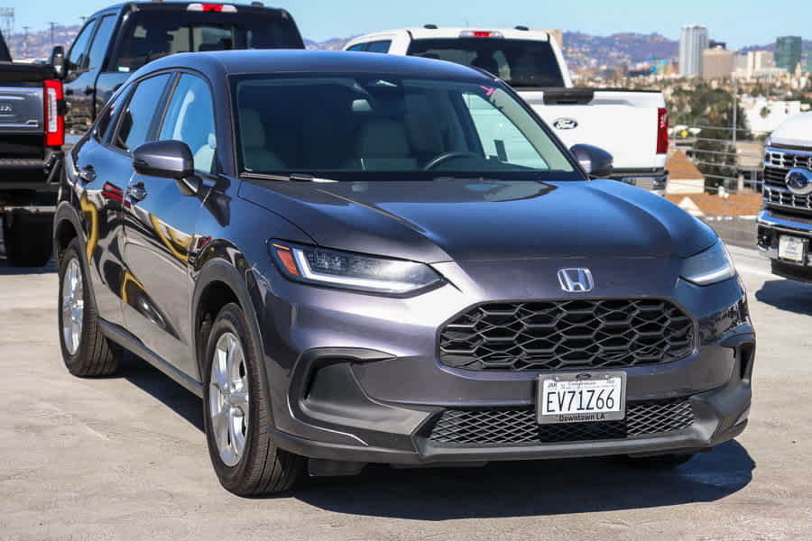 Used 2023 Honda HR-V LX image 3