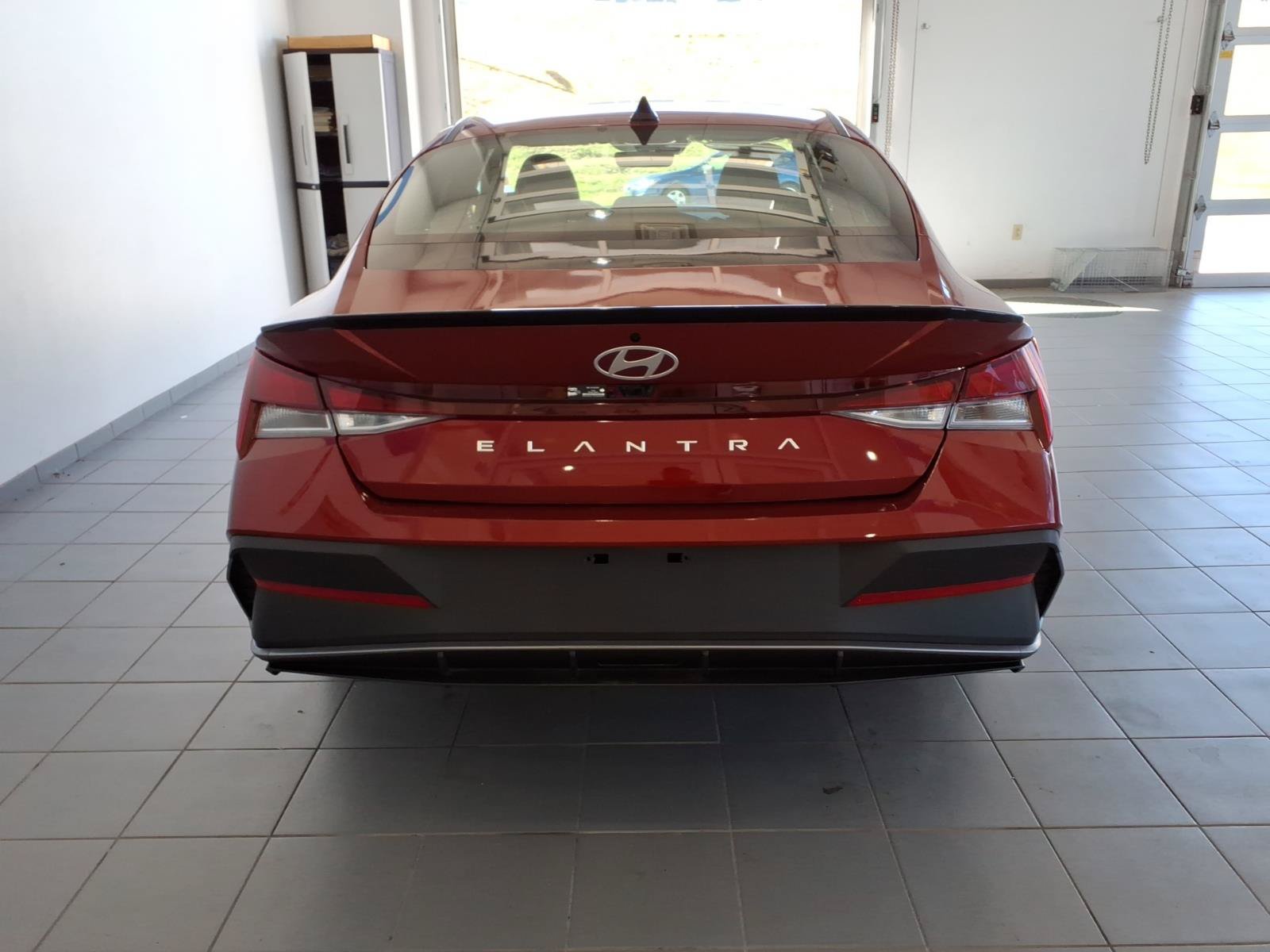 Certified 2026 Hyundai Elantra Sport w/ Cargo Package FWD image 7