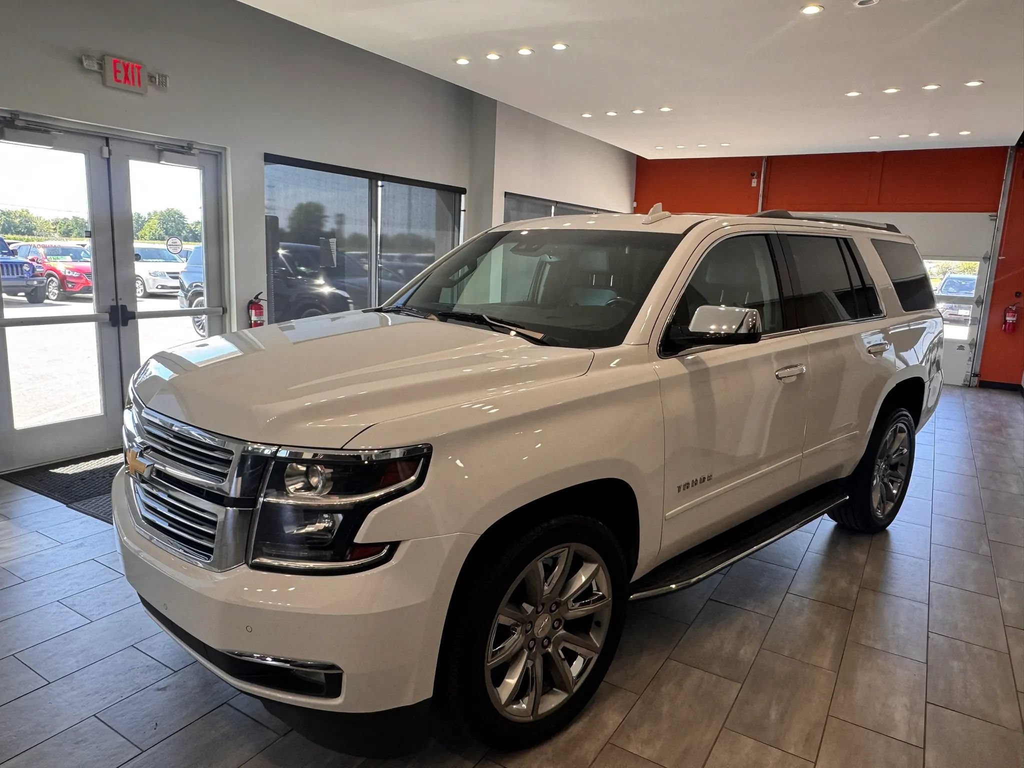 Used 2019 Chevrolet Tahoe Premier AWD/4WD image 10
