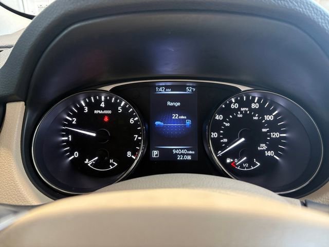 Used 2015 Nissan Rogue S image 22