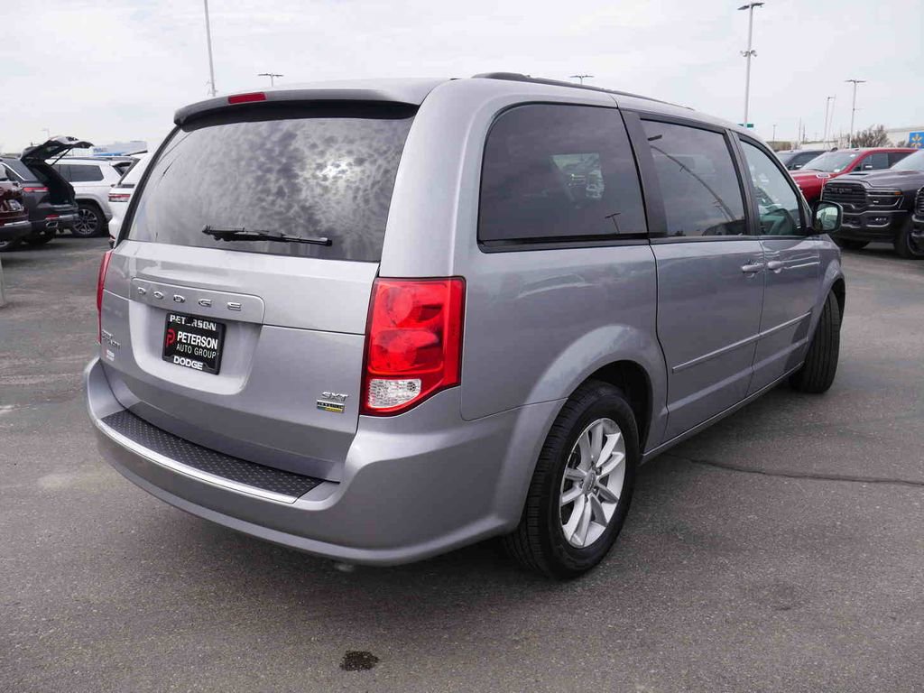 Used 2015 Dodge Grand Caravan SXT image 18
