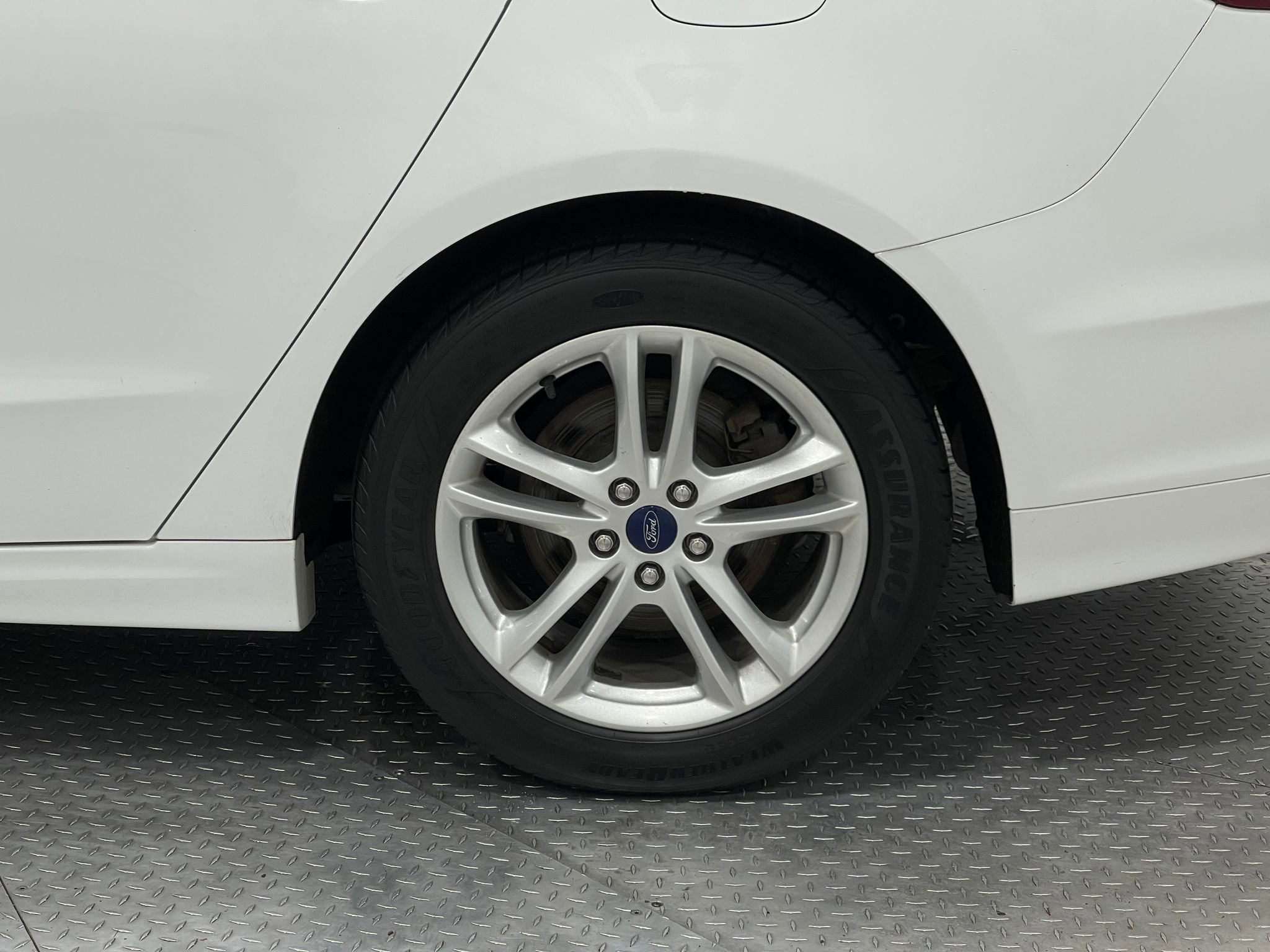 Used 2018 Ford Fusion SE w/ Fusion SE Technology Package image 32