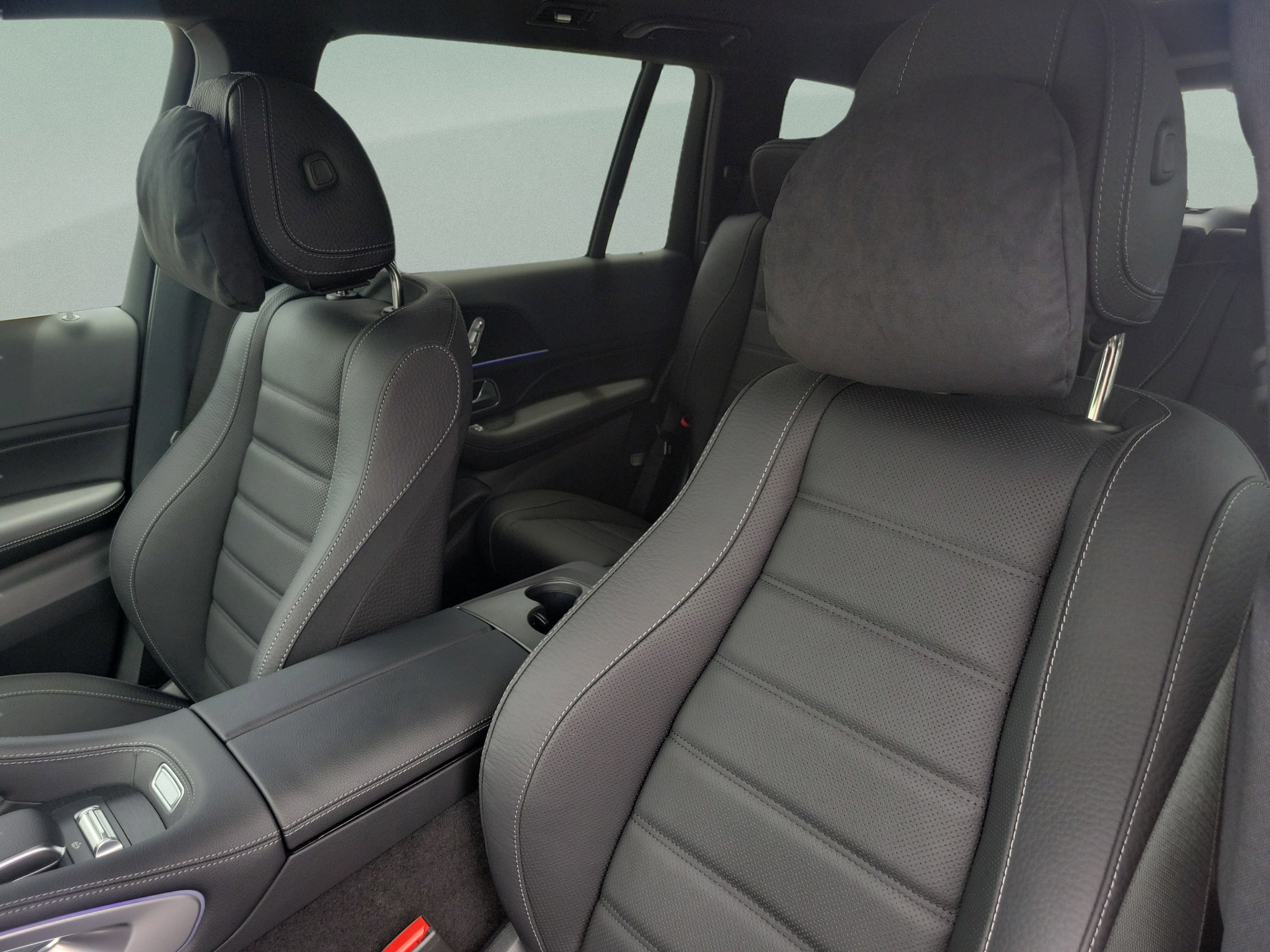 New 2026 Mercedes-Benz GLS 450 4MATIC image 19